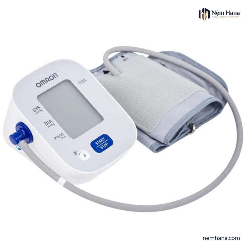 Tặng máy đo huyết áp làm quà Tết cho người lớn tuổi