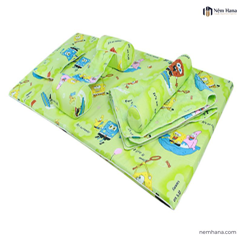 nệm cao su cho bé đi học